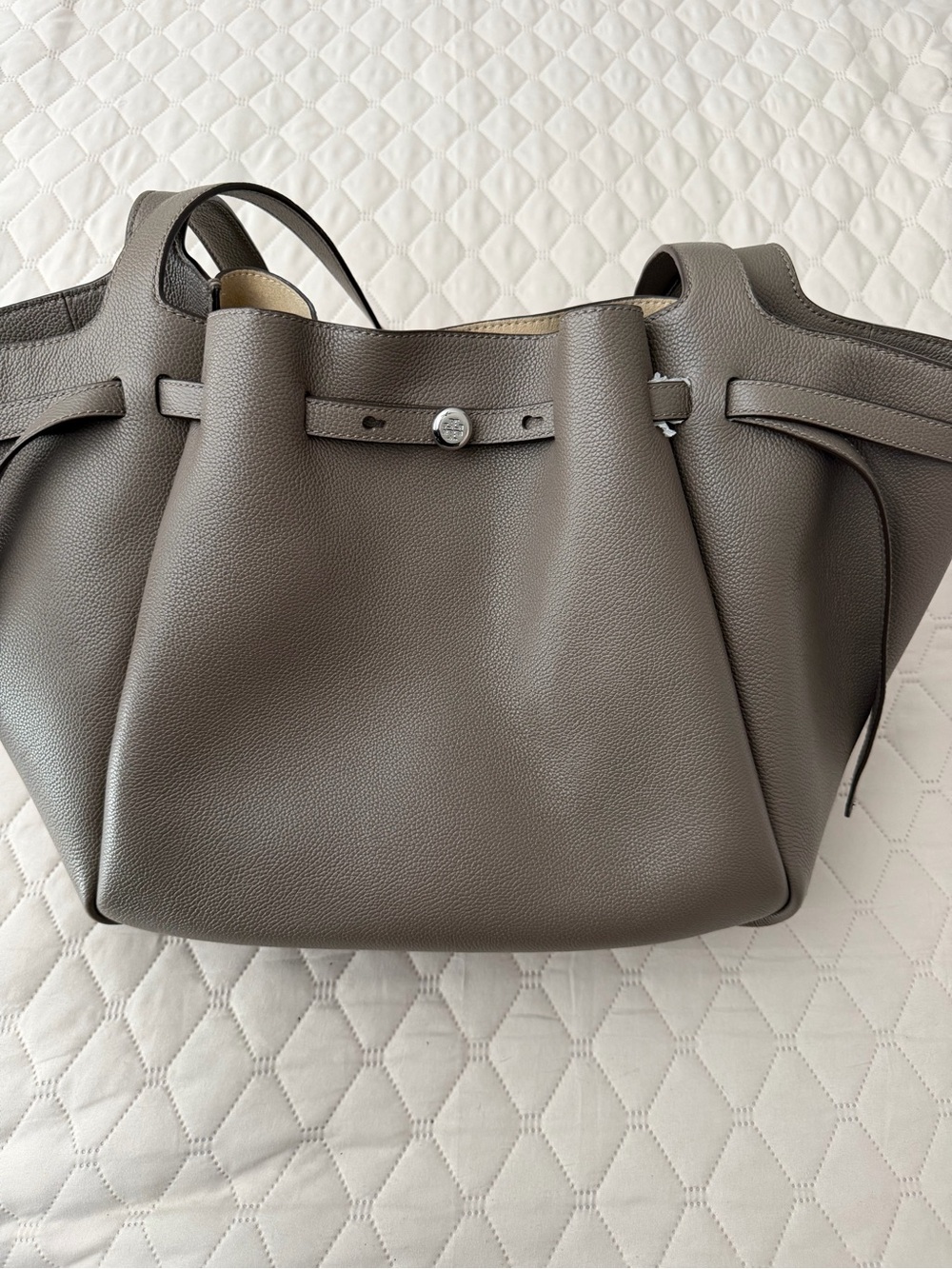 Tory Burch Pebbled Leather Tote in Taupe Gray - Picture 5 of 8